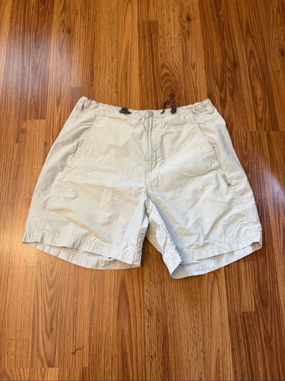 Columbia Women's Drawcord Elastic Waist Outdoor Hiking Shorts Beige Size Medium